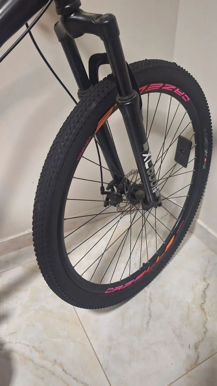 Bicicleta Gazelle aro 29 semi nova  - Foto 3