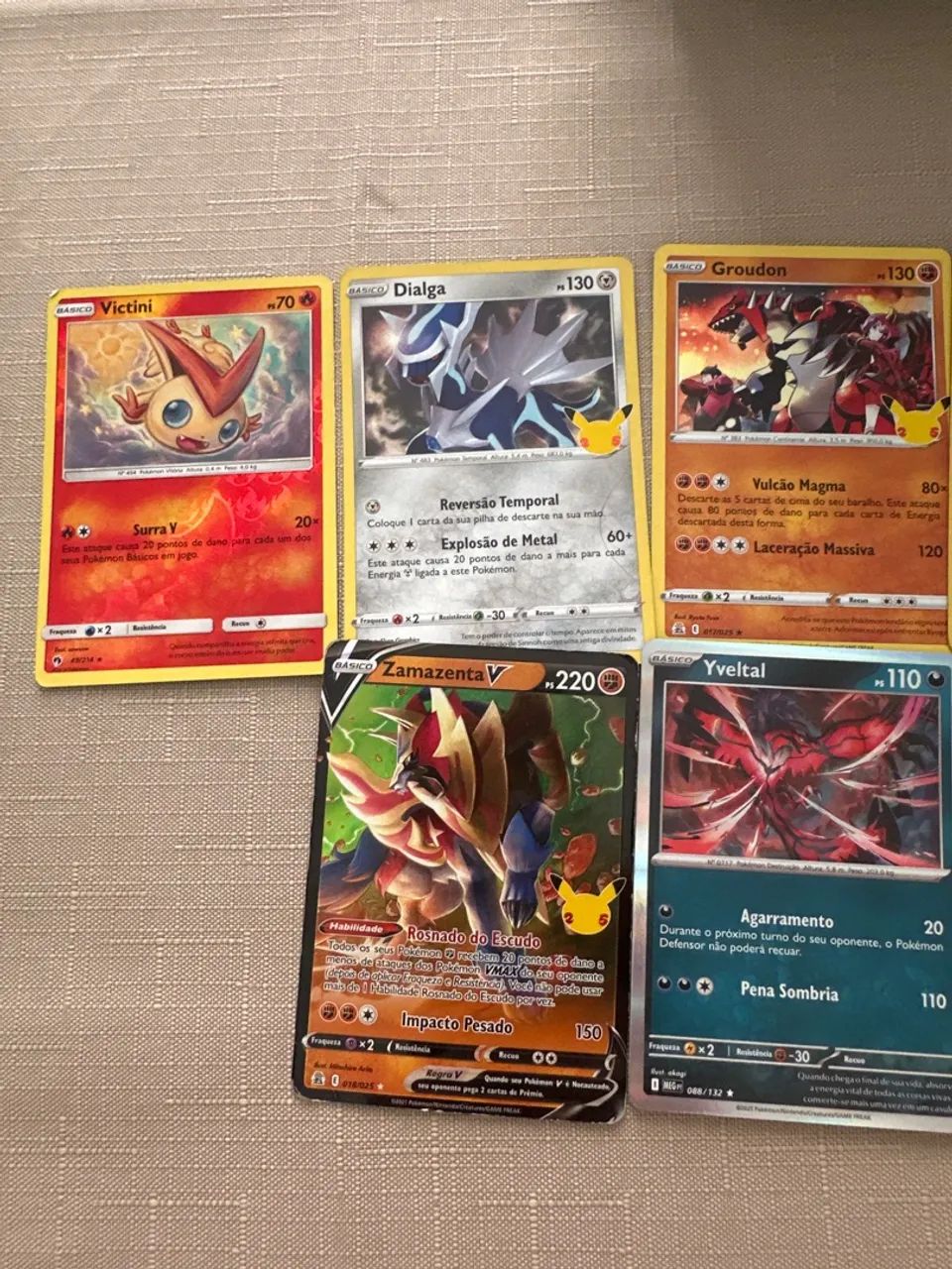Cartas colecionáveis  - Foto 2