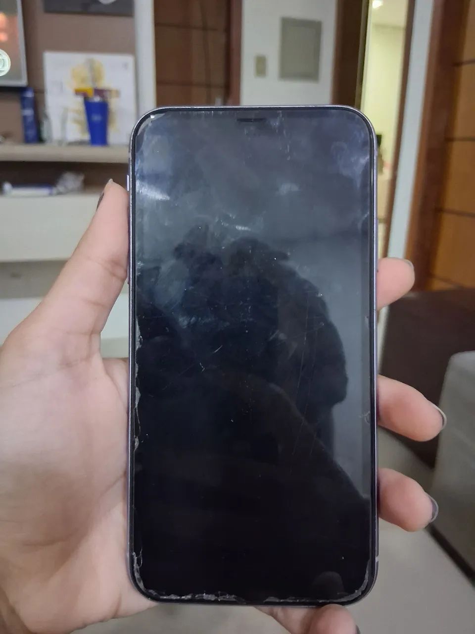 Vendo iphone 11 poucas marcas de uso - Foto 2