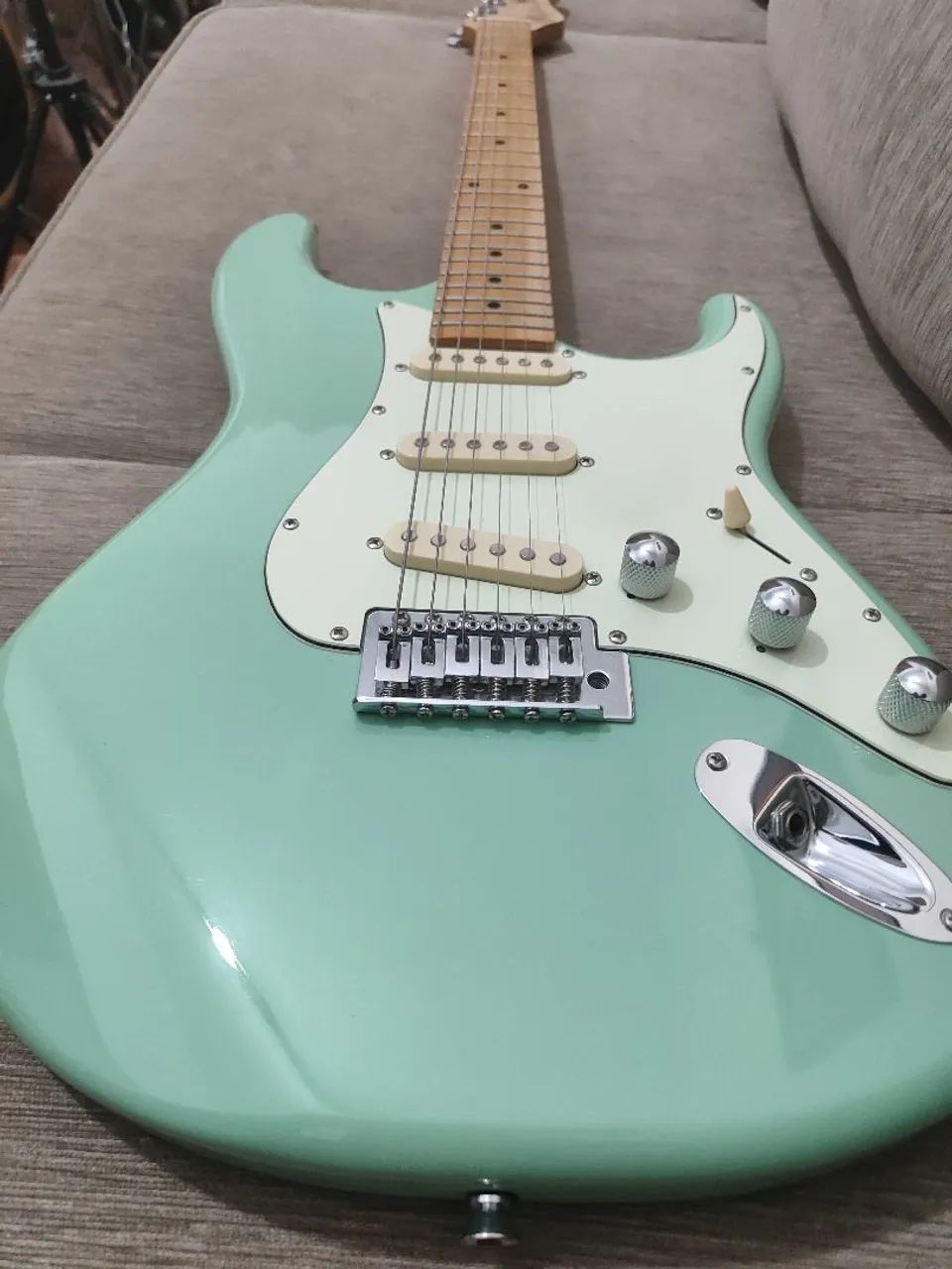 Guitarra Luther LAJUTHINE strato 
