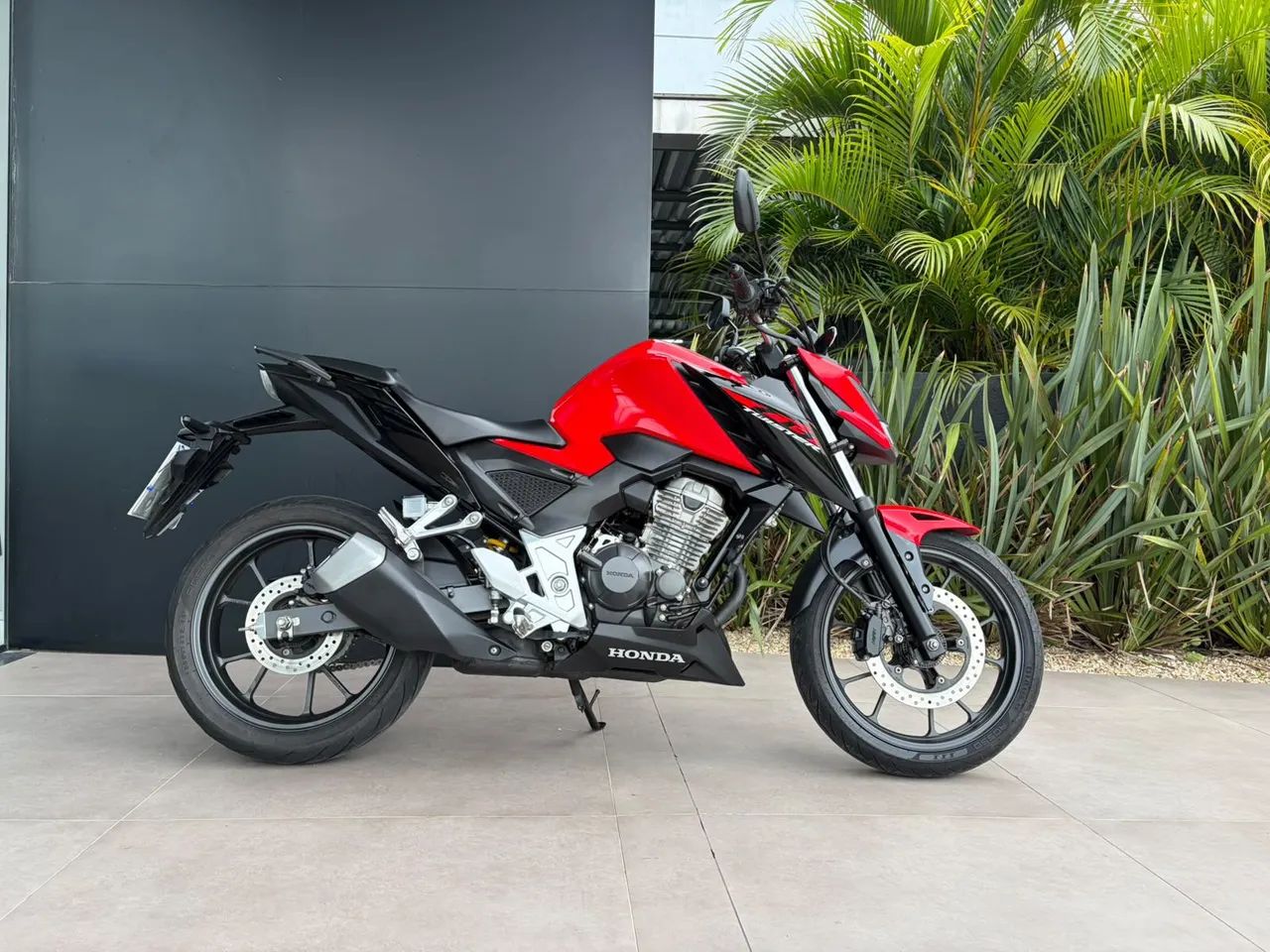 HONDA CB300F - Foto 2