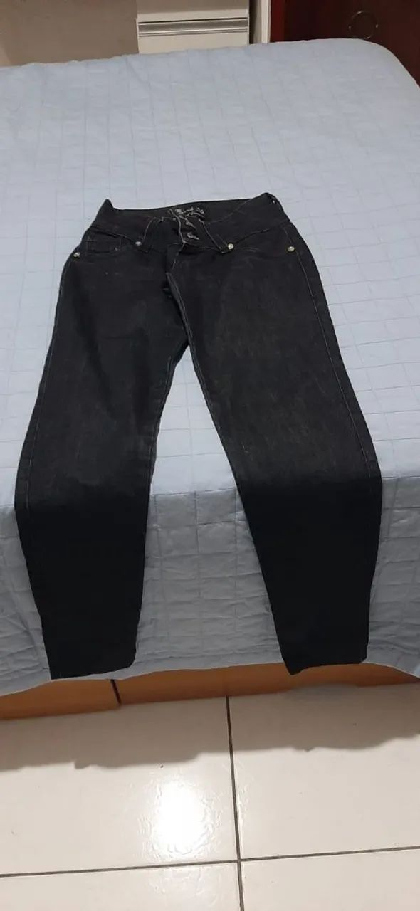 Vendo Calça Jeans Feminina Nova Preta 
