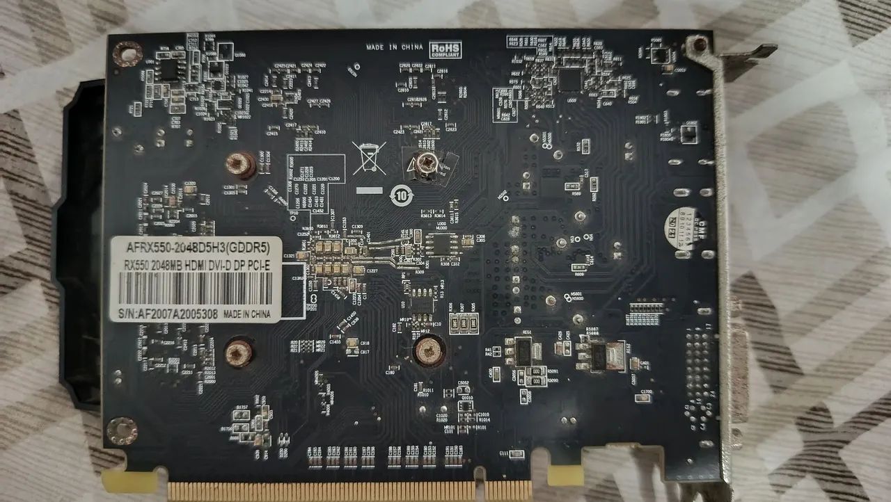 AMD RX550 AFOX 2GB GDDR5 com defeito - Foto 2