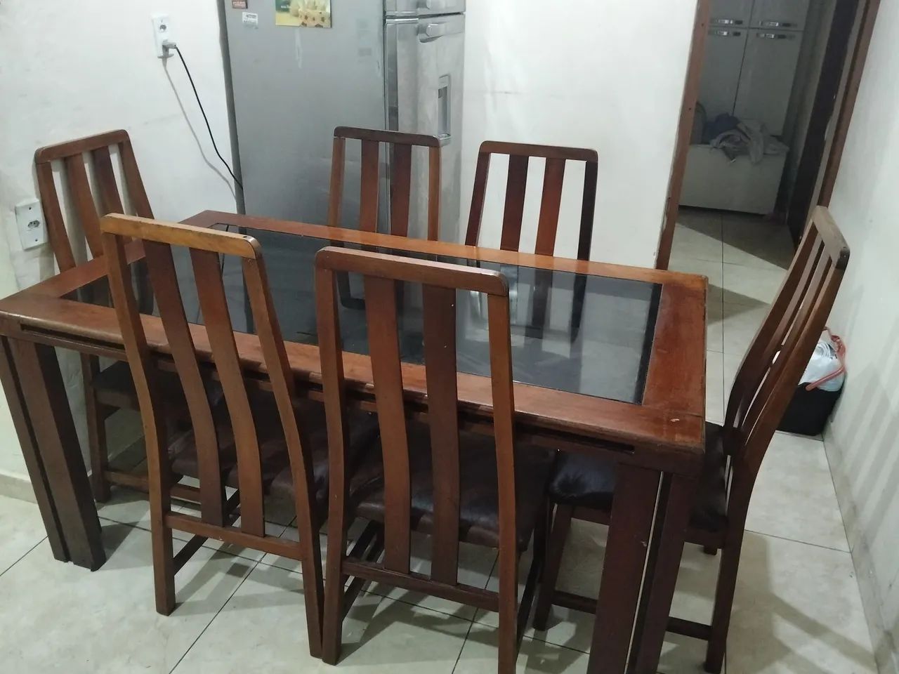 JOGO DE MESA 6 CADEIRAS R$350