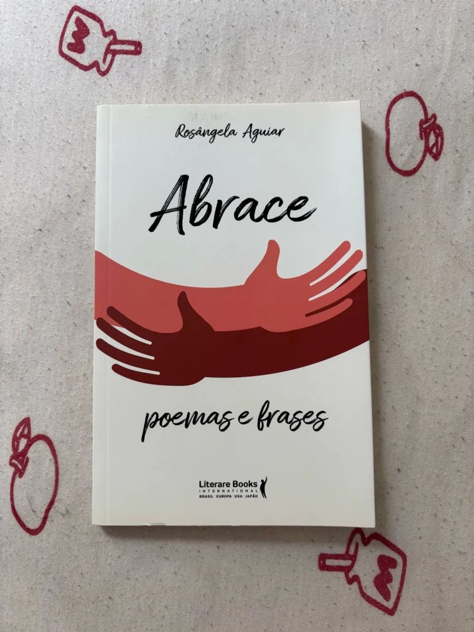 Abrace poemas e frases