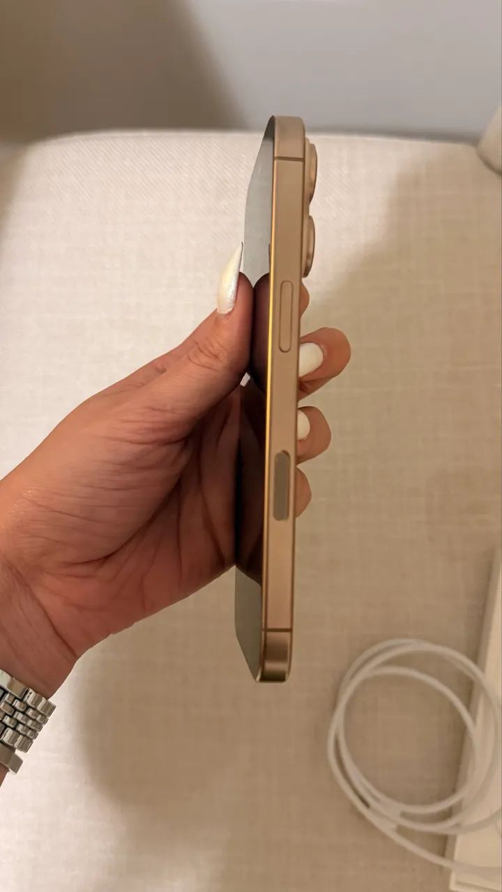 iPhone 16 pro - Foto 4