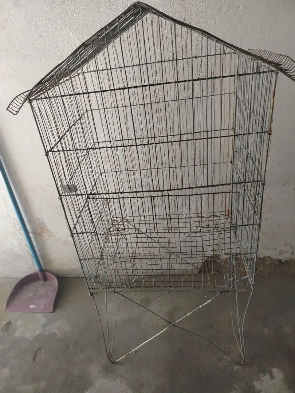 Viveiro para calopsita ou pássaros do mesmo porte medindo 1,17 /50 /38