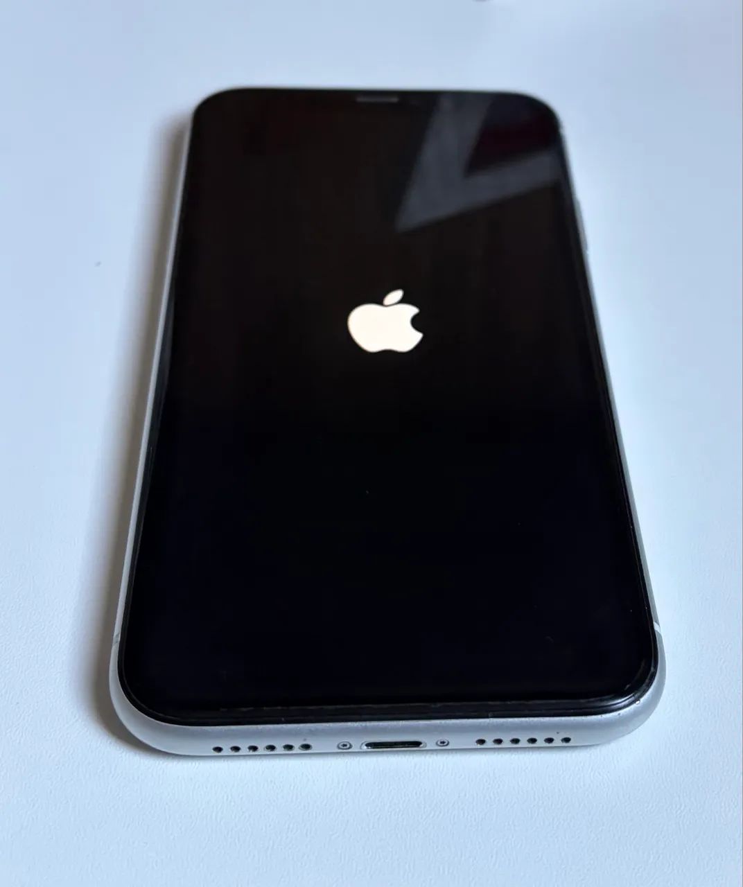 iPhone XR zerado 