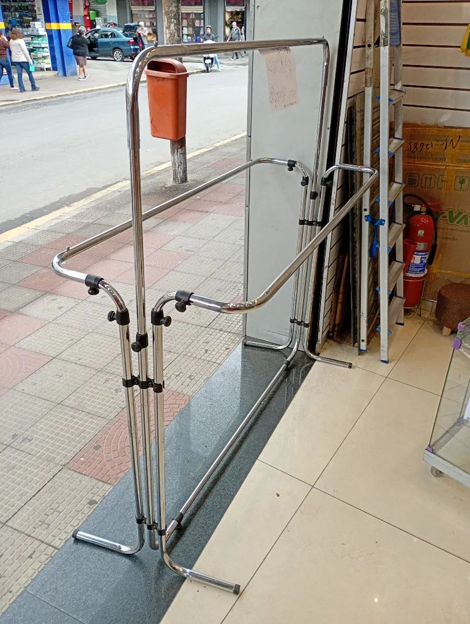 Arara de inox 