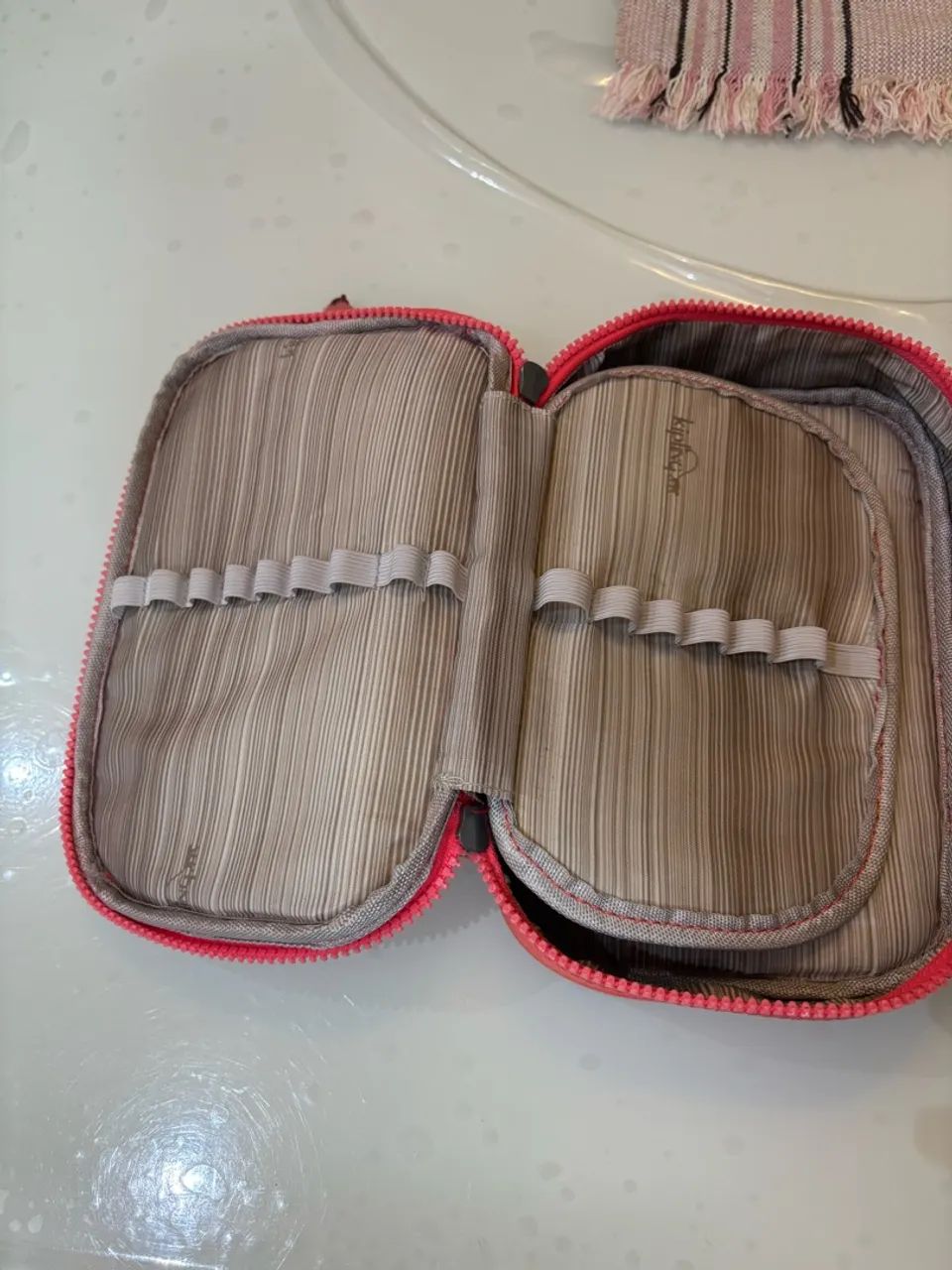 Vendo um estojo da Kipling - Foto 3