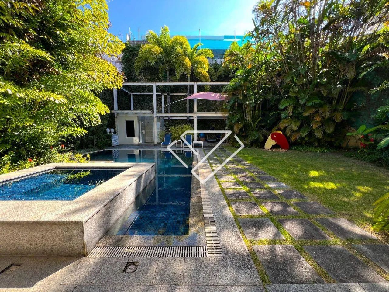 Casa com 5 dormitórios à venda, 1360 m² por R$ 25.000.000,00 - Leblon - Rio de Janeiro/RJ