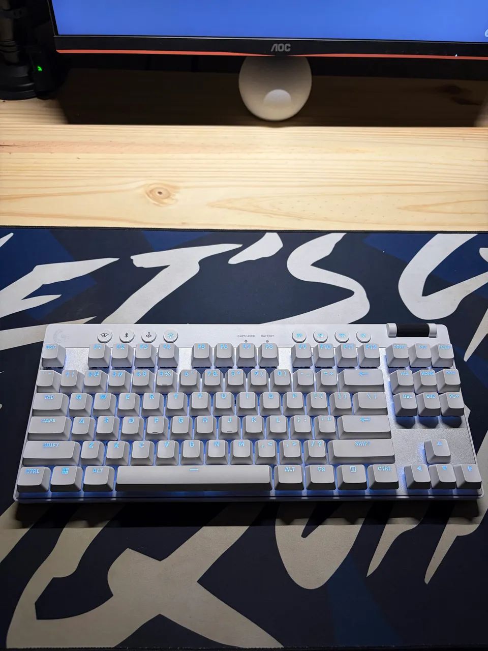 Teclado Logitech PRO X TKL Lightspeed - Foto 4
