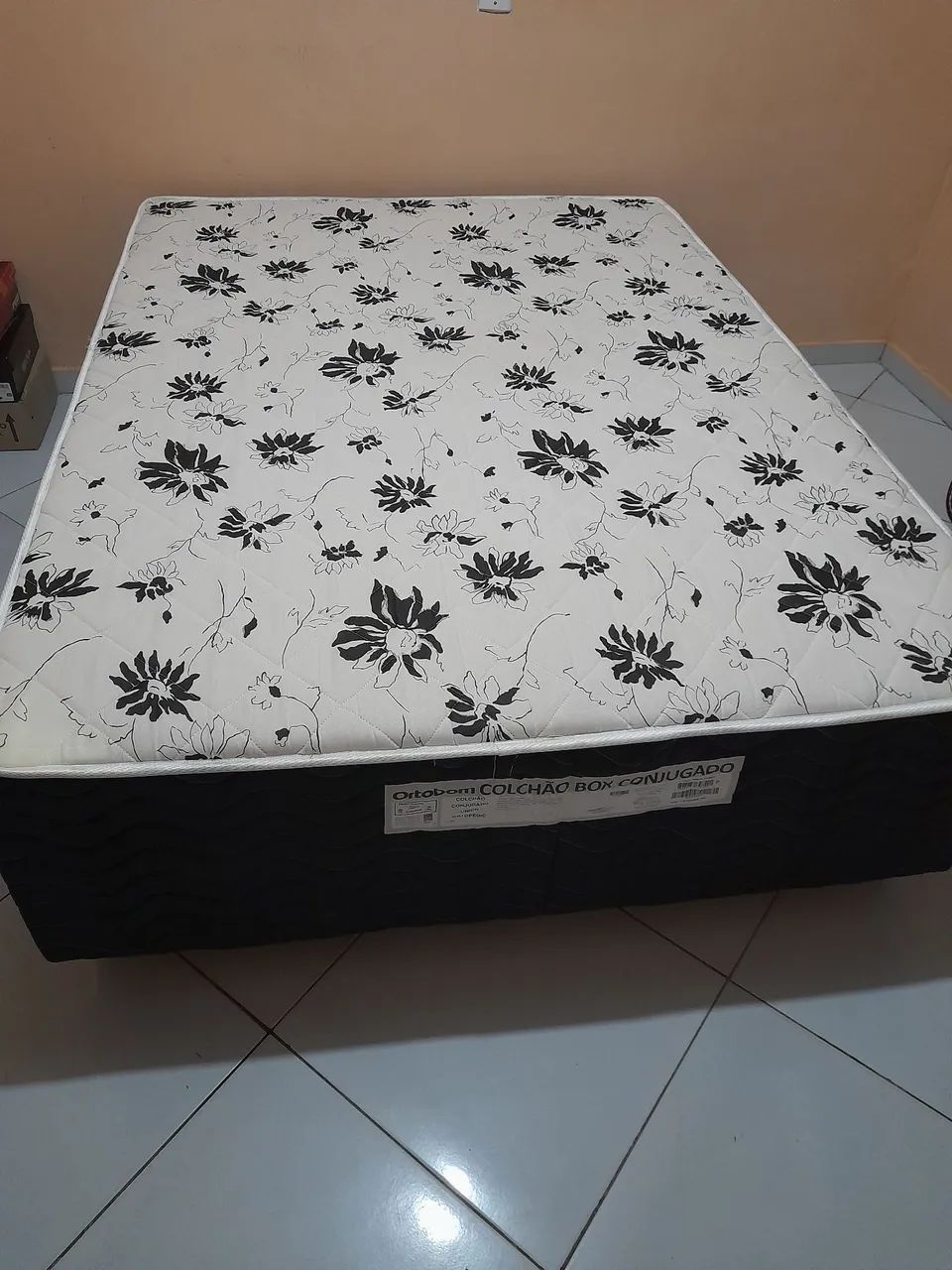 Cama casal box 
