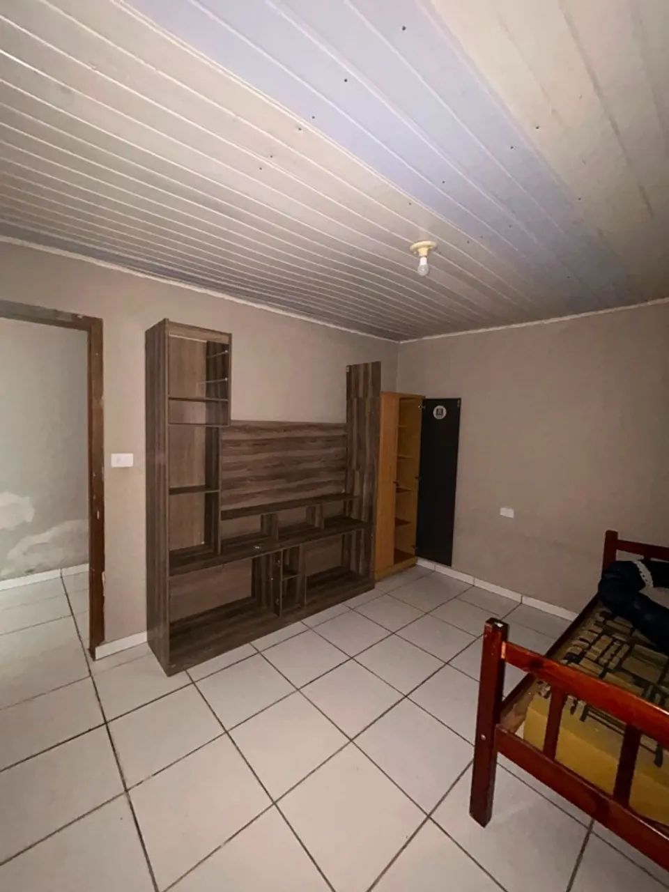  Kitnet Semi-Mobiliada para Locação Próxima à Unicesumar - Água e Luz Inclusas - Foto 5