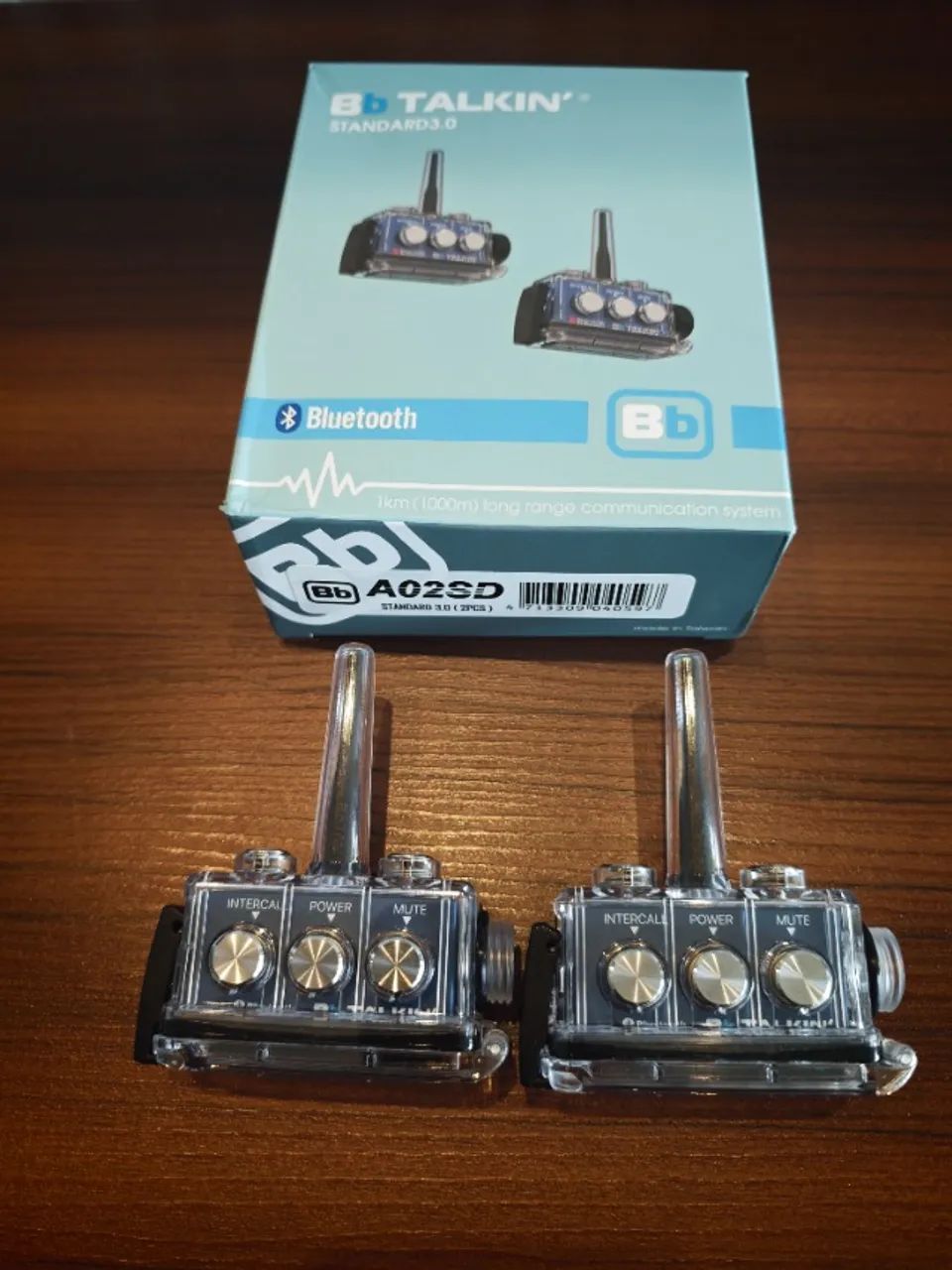 BB Talkin Standard 3.0 Intercomunicador - Kit com 2 Rádios + 2 Bonés