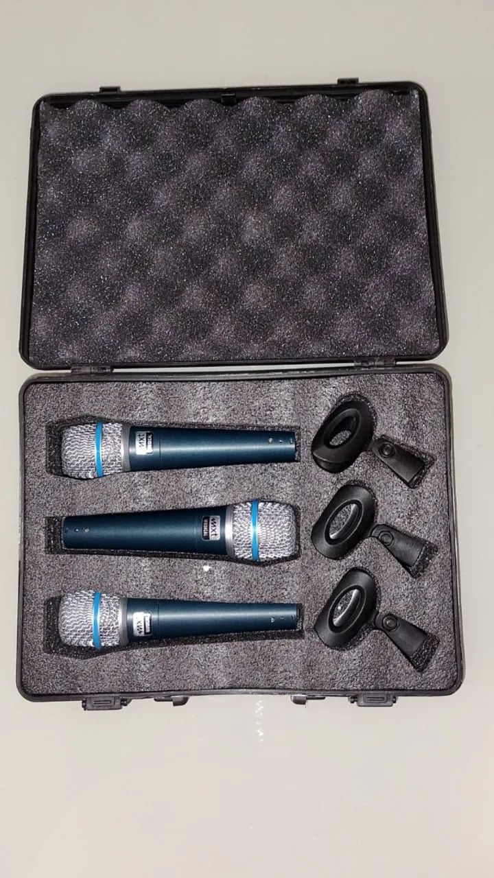 Kit 3 Microfone Dinamico Mxt Btm 57a + Cabos E Cachimbo Cor Cinza - NOVOS