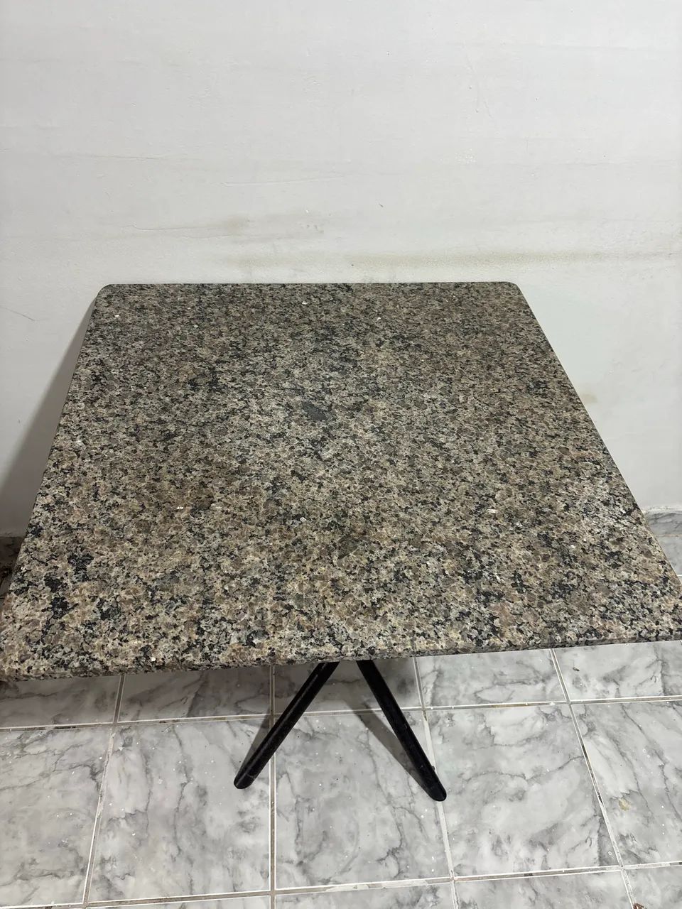Mesa com tampo de mármore  - Foto 2