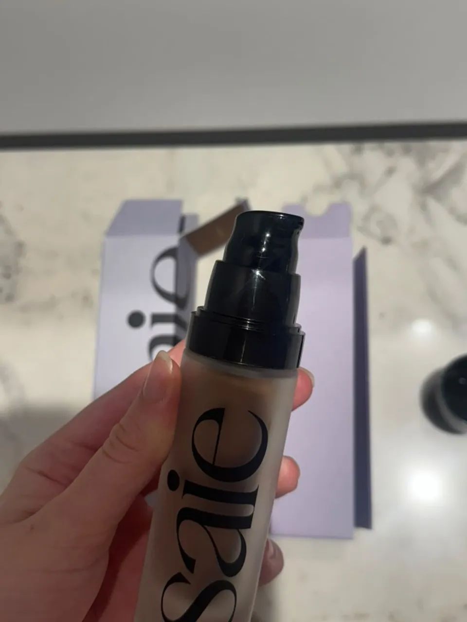 Saie Glowy Super Gel Lightweight Dewy Multipurpose IlluminatorSunglow - Foto 4
