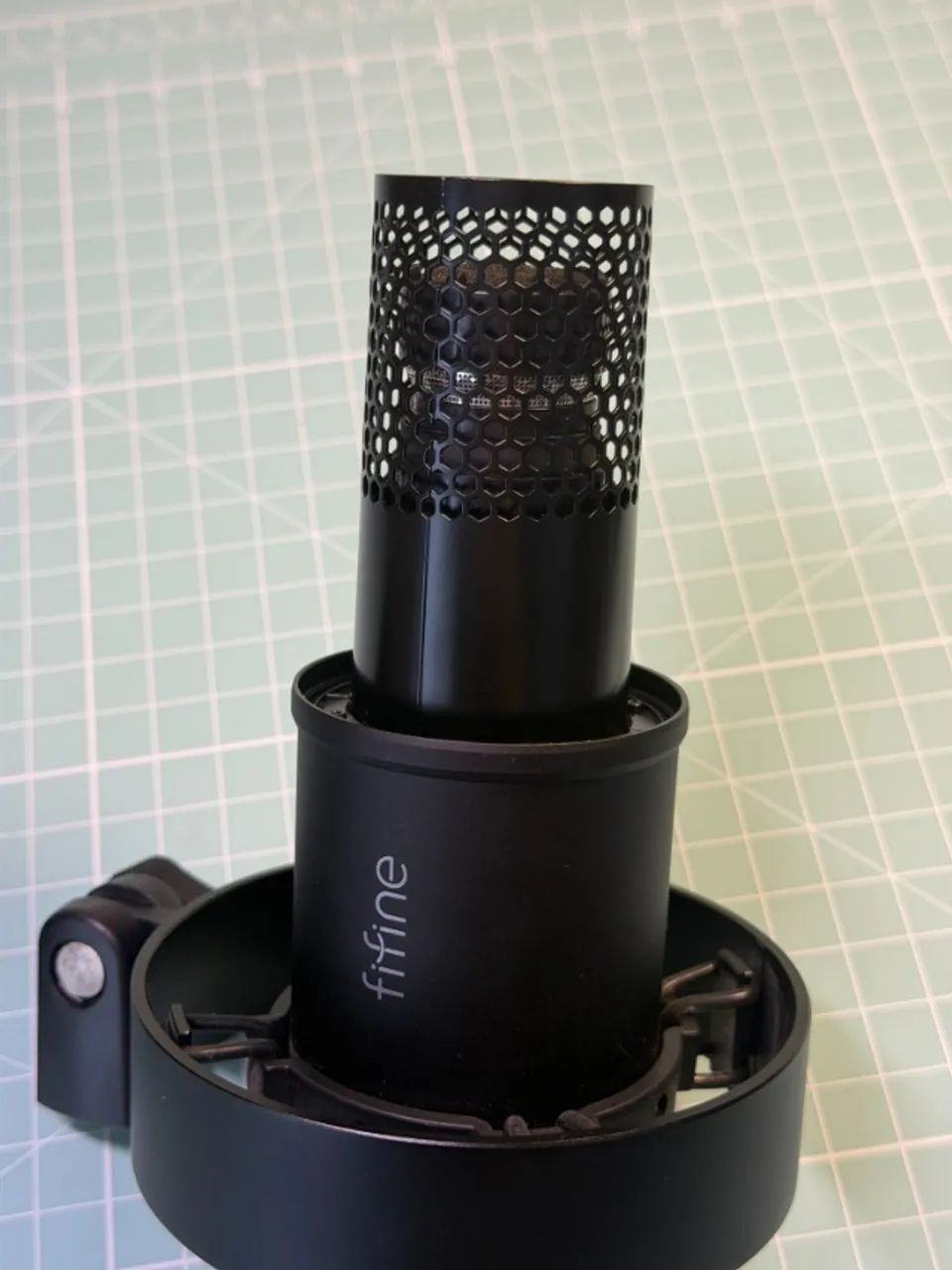 Microfone Dinâmico Fifine K688 Preto USB e XLR Completo - Foto 3