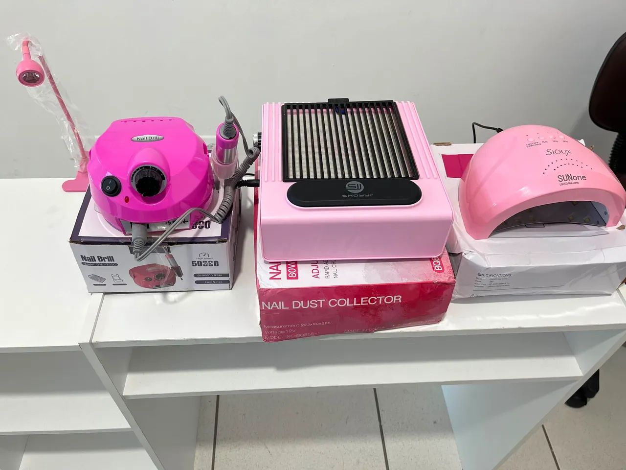Materiais para Studio de manicure LER O ANÚNCIO. 