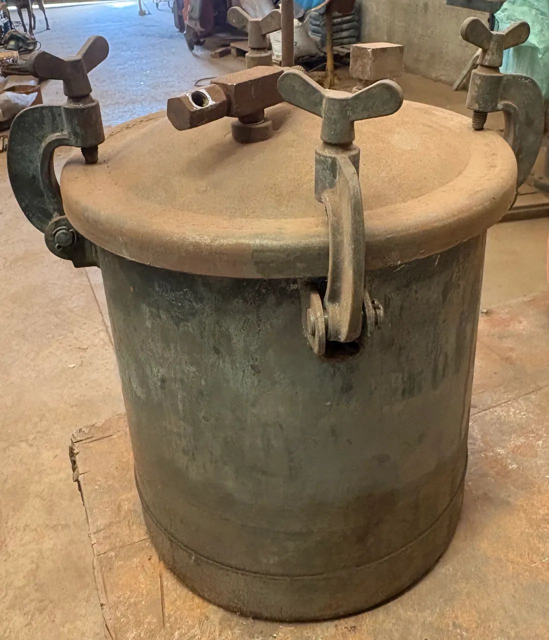 TANQUE DE PRESSÃO PARA PINTURA - PISTOLA REVÓLVER