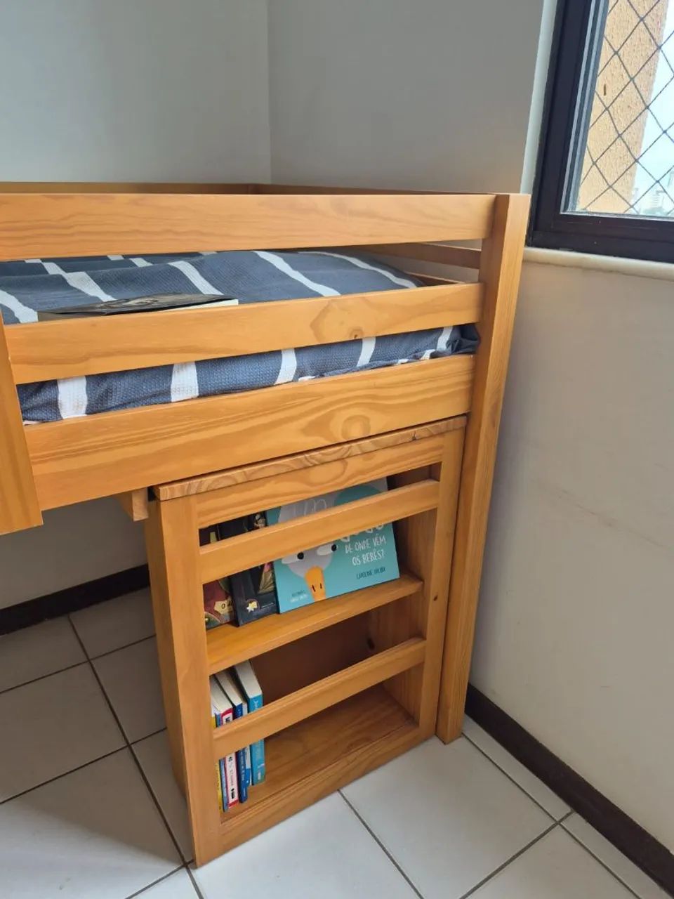 Cama de Solteiro Suspensa com escrivaninha  - Foto 4