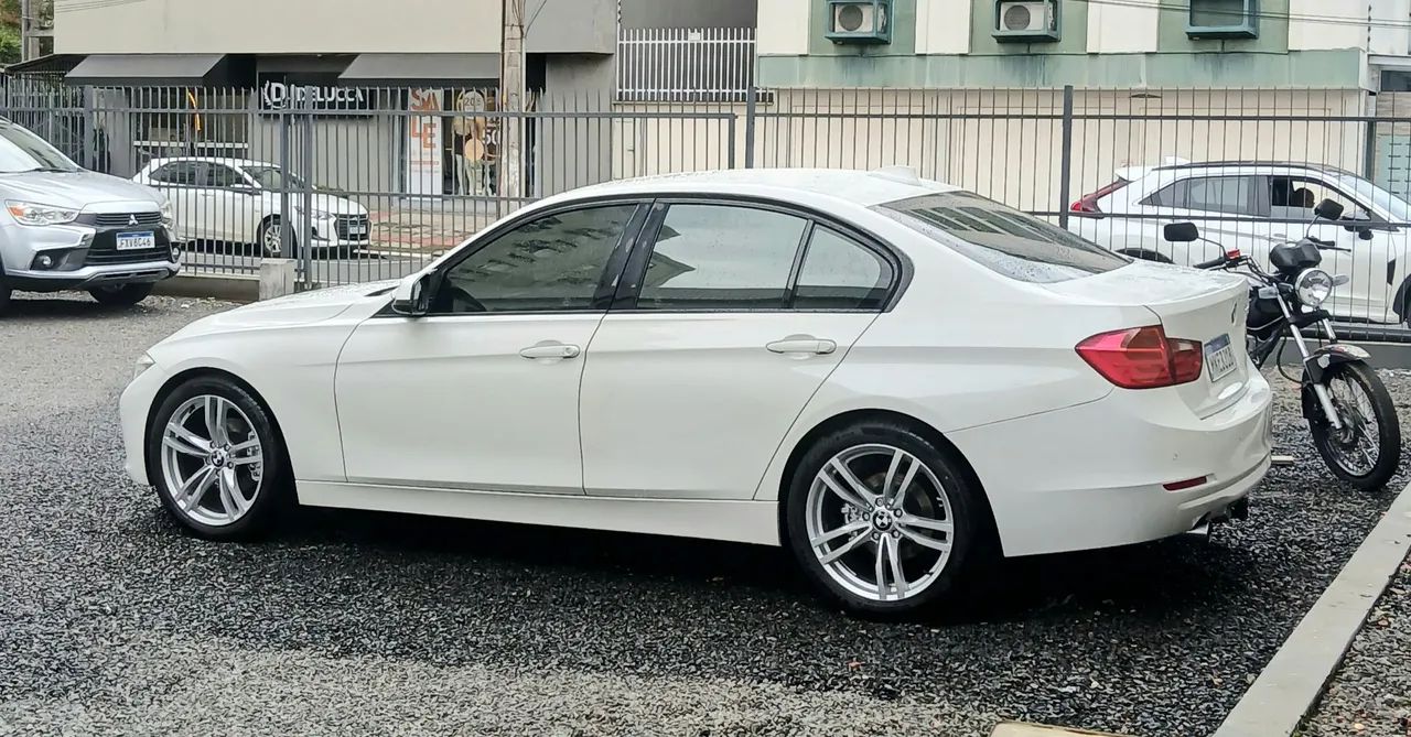 BMW 320I A 2.0 Turbo/activeflex 16V 184cv 4P 2013 - Foto 2