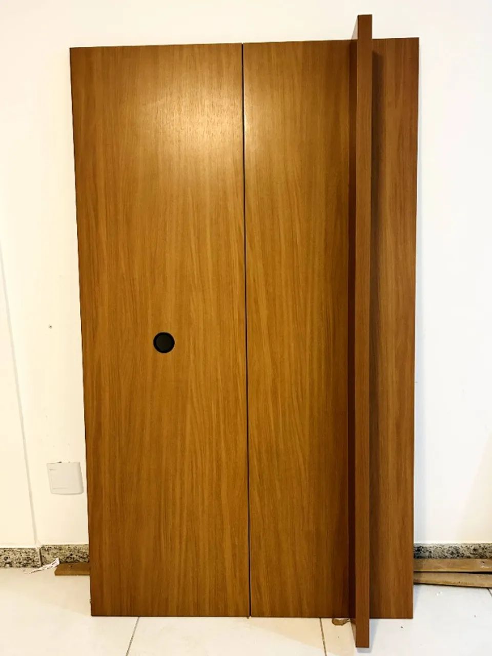 Painel para TV em madeira maciça - Foto 2