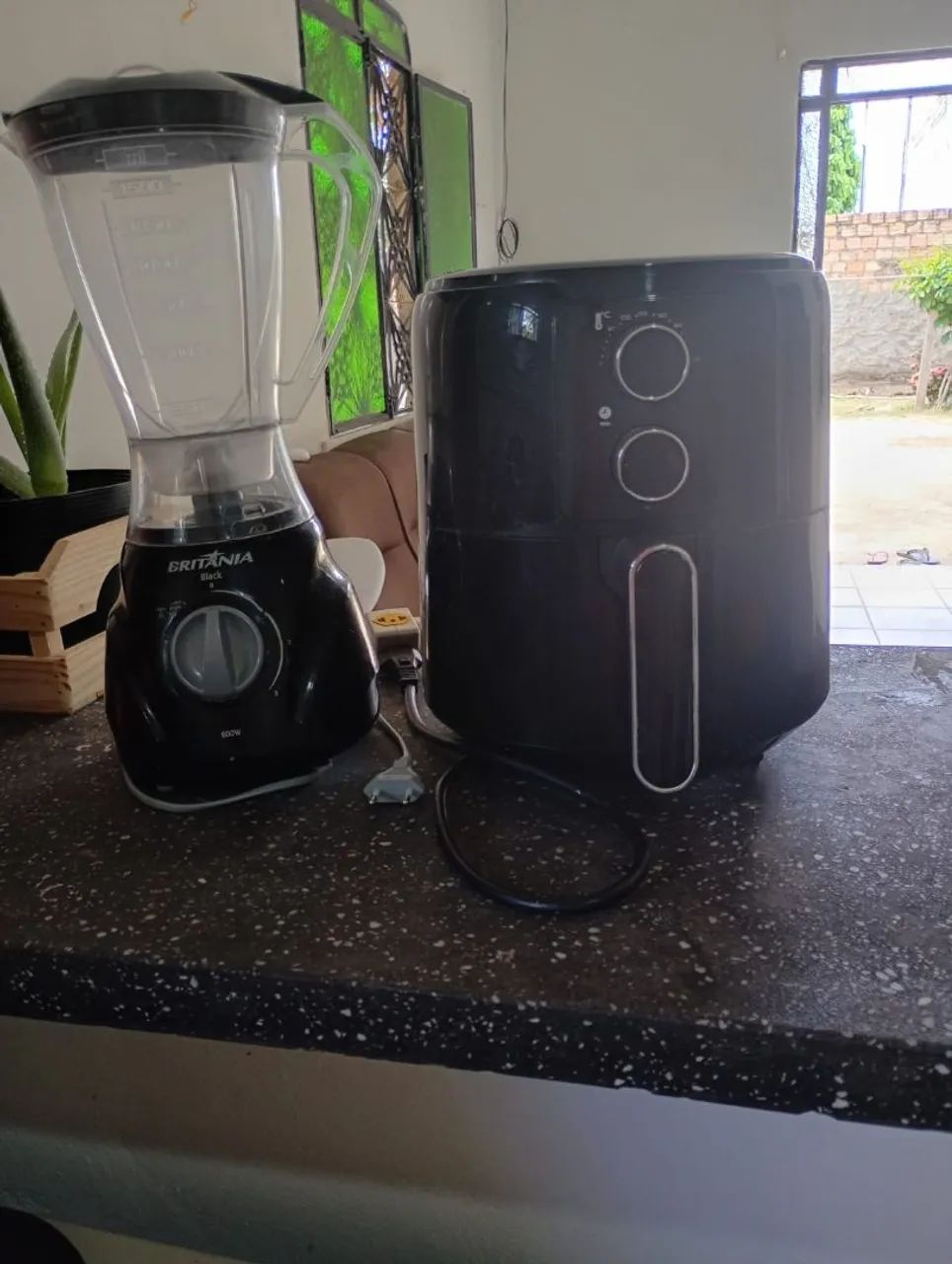 Air frier, liquidificador 