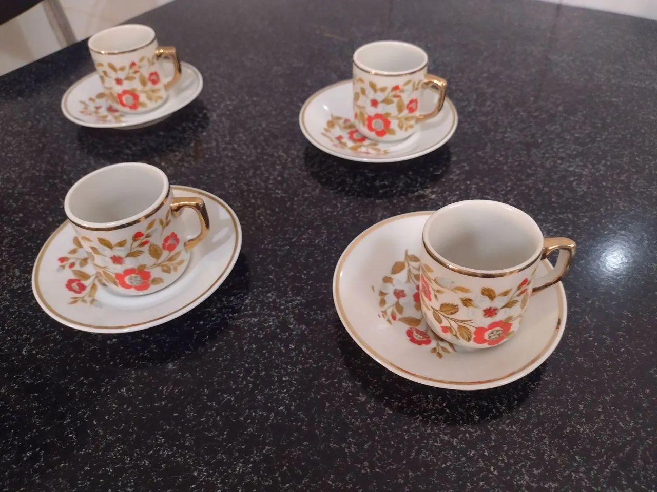 Vendo lindo conjunto de xícaras para café retirar em Sorocaba  - Foto 3