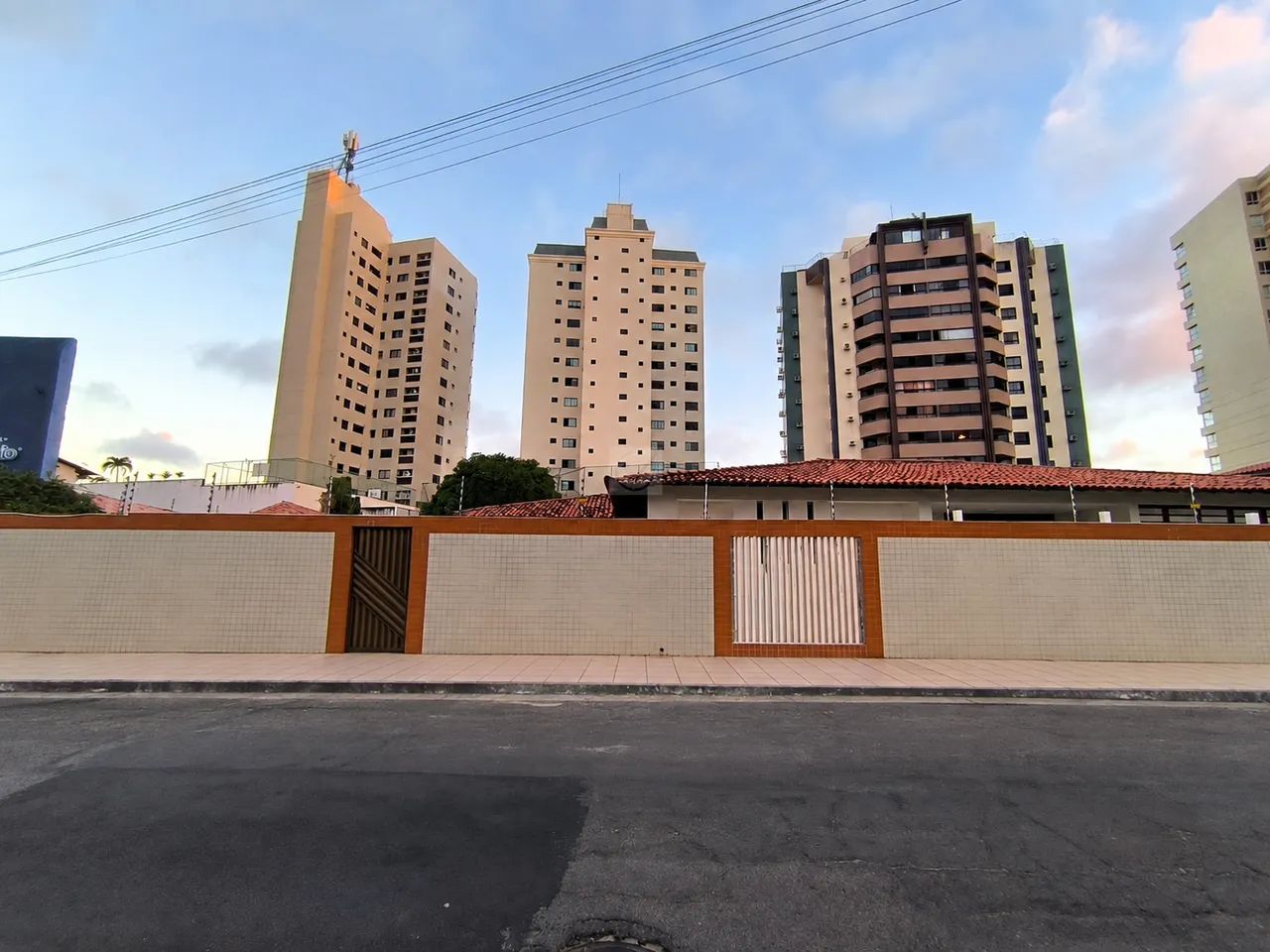 Casa Comercial à venda, 3 quartos, 1 suíte, 4 vagas, Jardins - Aracaju/SE - Foto 2