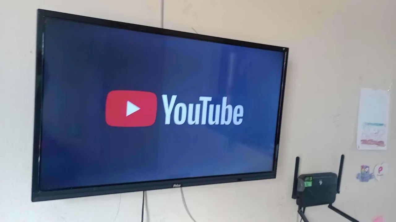 Smart tv de 42"Pol bem conservada  - Foto 3