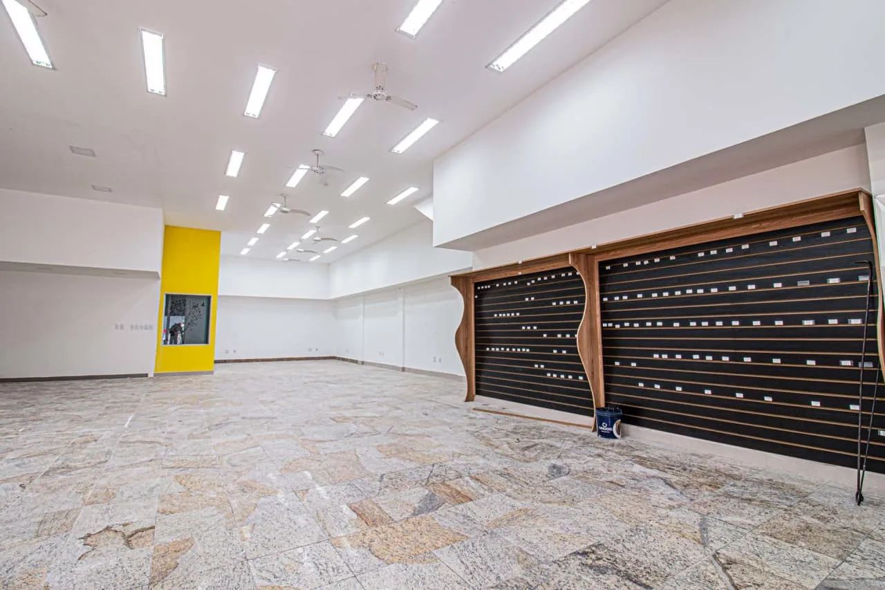 Prédio comercial na Avenida Júlio Buono, 1943  200 m² - Foto 4