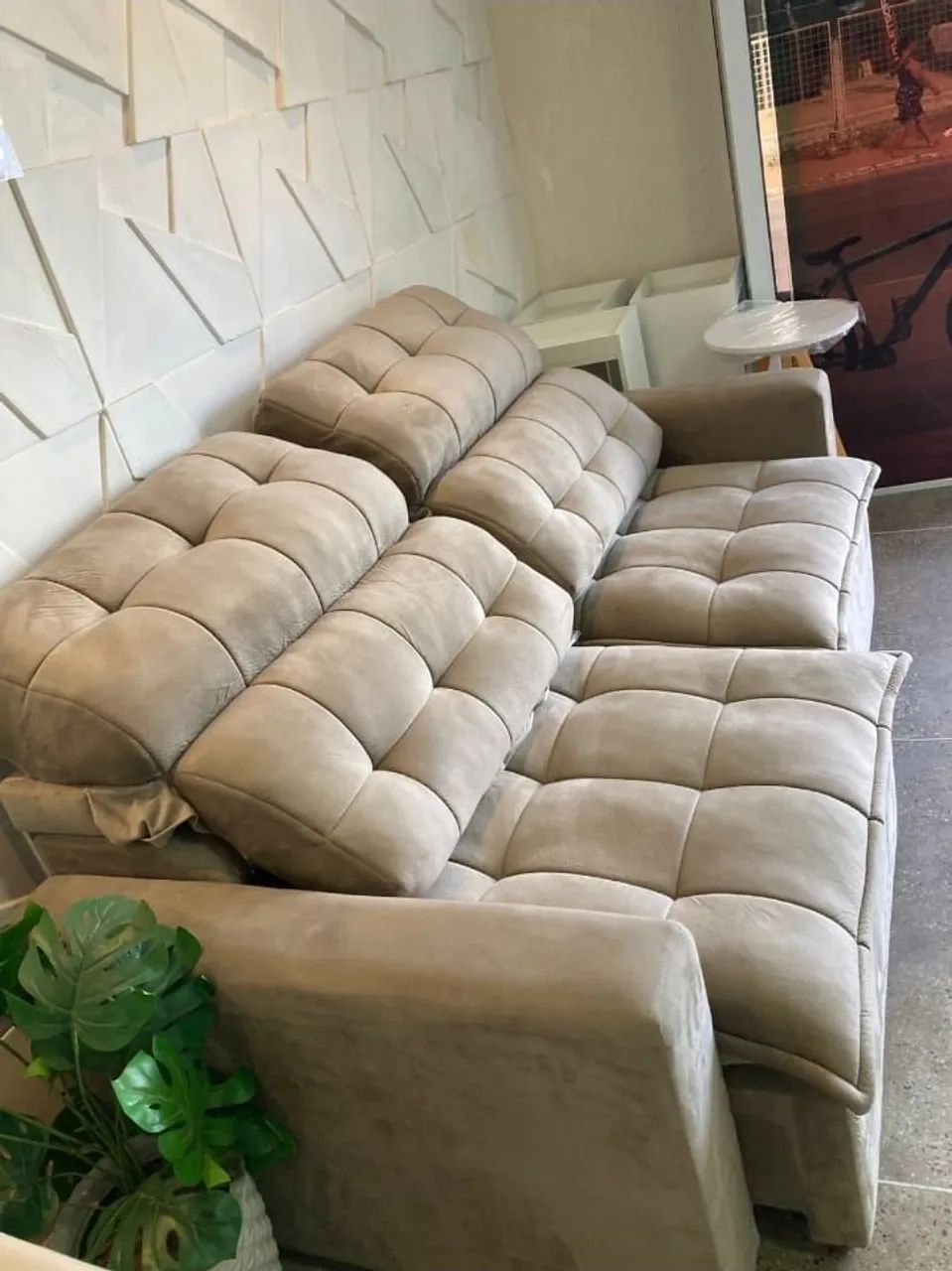 High-Quality Retractable and Reclining457517252625059842