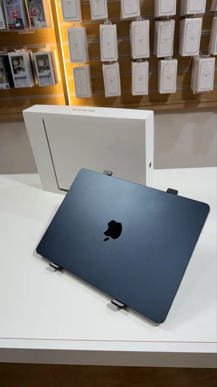 MacBook m2  8/256 GB com caixa 