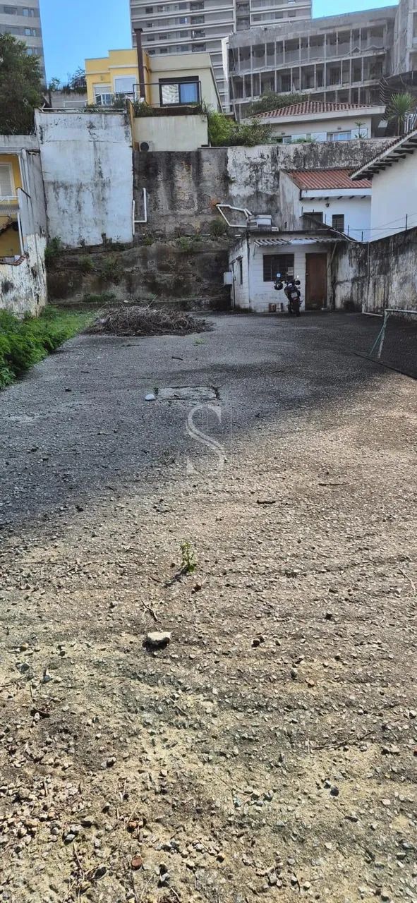 Pinheiros, Terreno de 423m² com testada de aproximadamente 12m² . - Foto 2