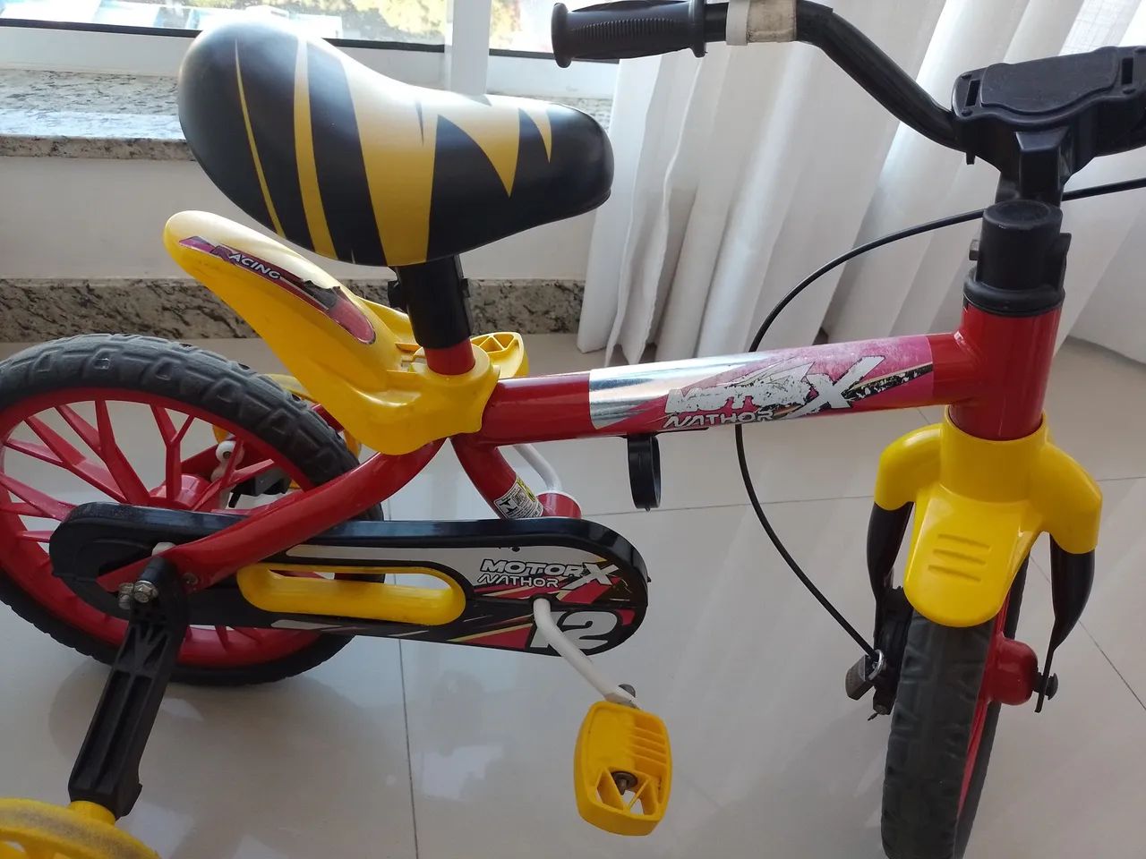 Bicicleta infantil Aro 12 - Foto 2