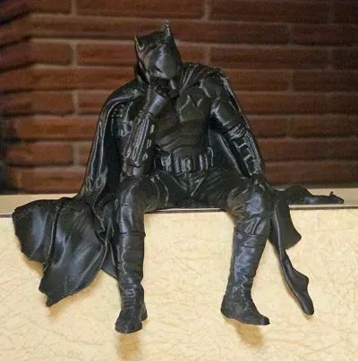 Action Figure Estátuas Batman e Darth Vader Sentados / Decoração Geek e Colecionável - Foto 3