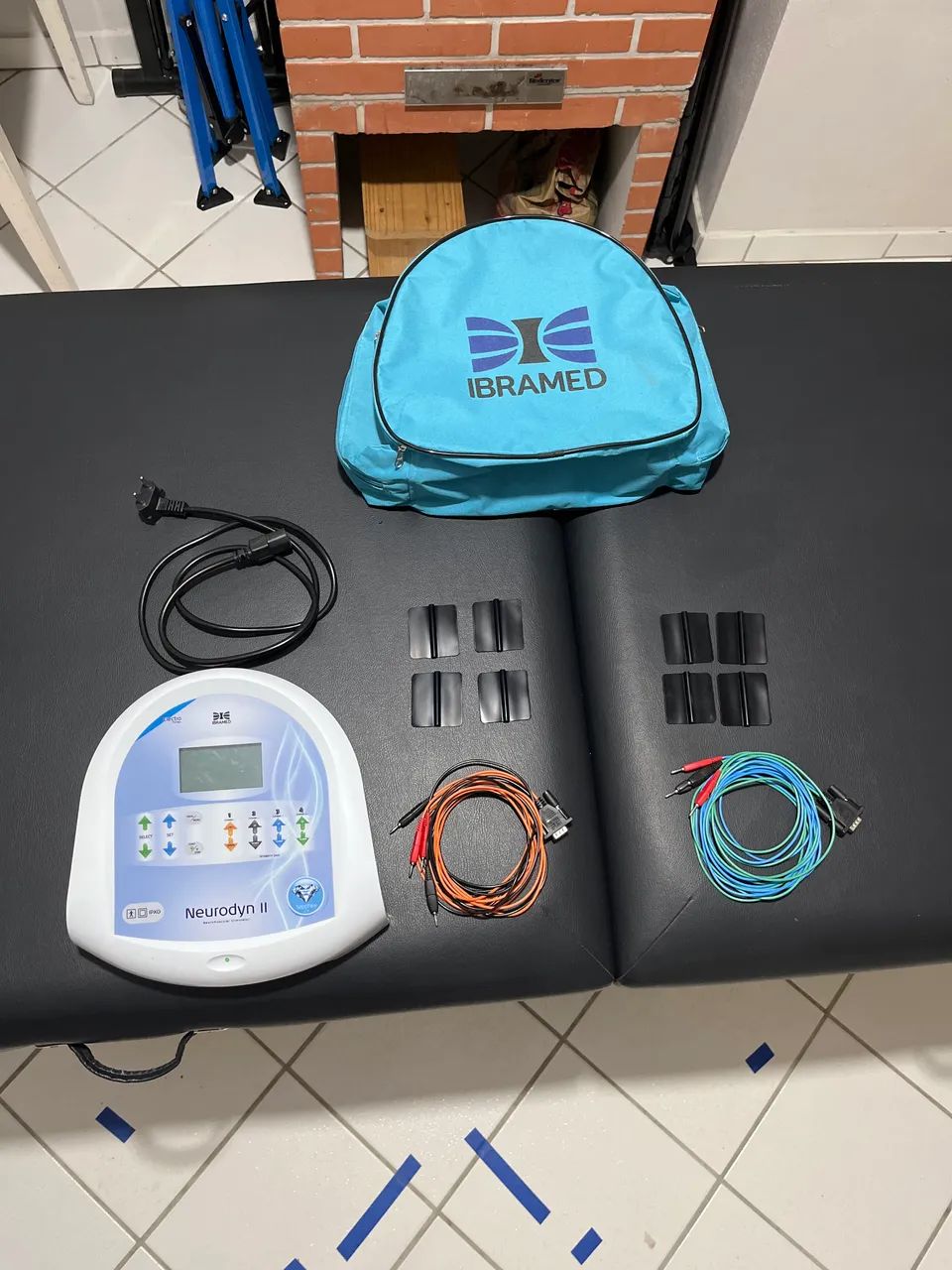 Neurodyn II 04 Canais - Aparelho Neuromuscular com Correntes Tens/ Fes e Russa