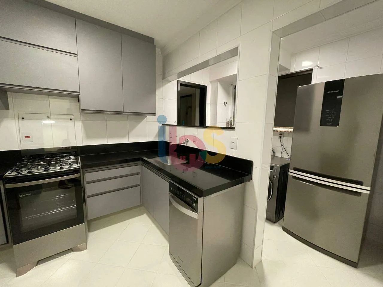VENDO APARTAMENTO NO YATCH PLAZA - Foto 2
