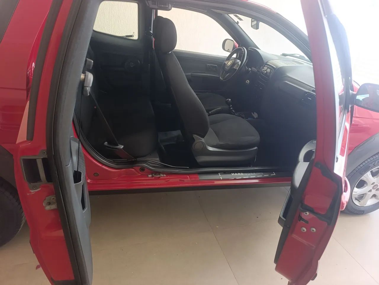 Fiat Strada Working Hard 1.4 Fire Flex 8V CD 2018 - Foto 5