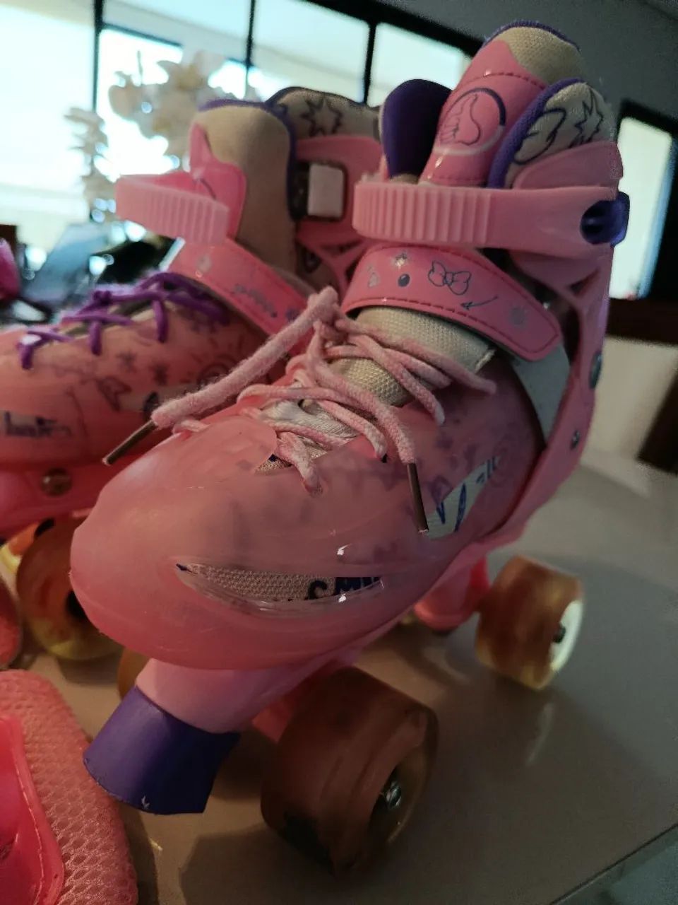 Patins Infantil - Excelente estado - Tam. Ajustavél - Foto 2
