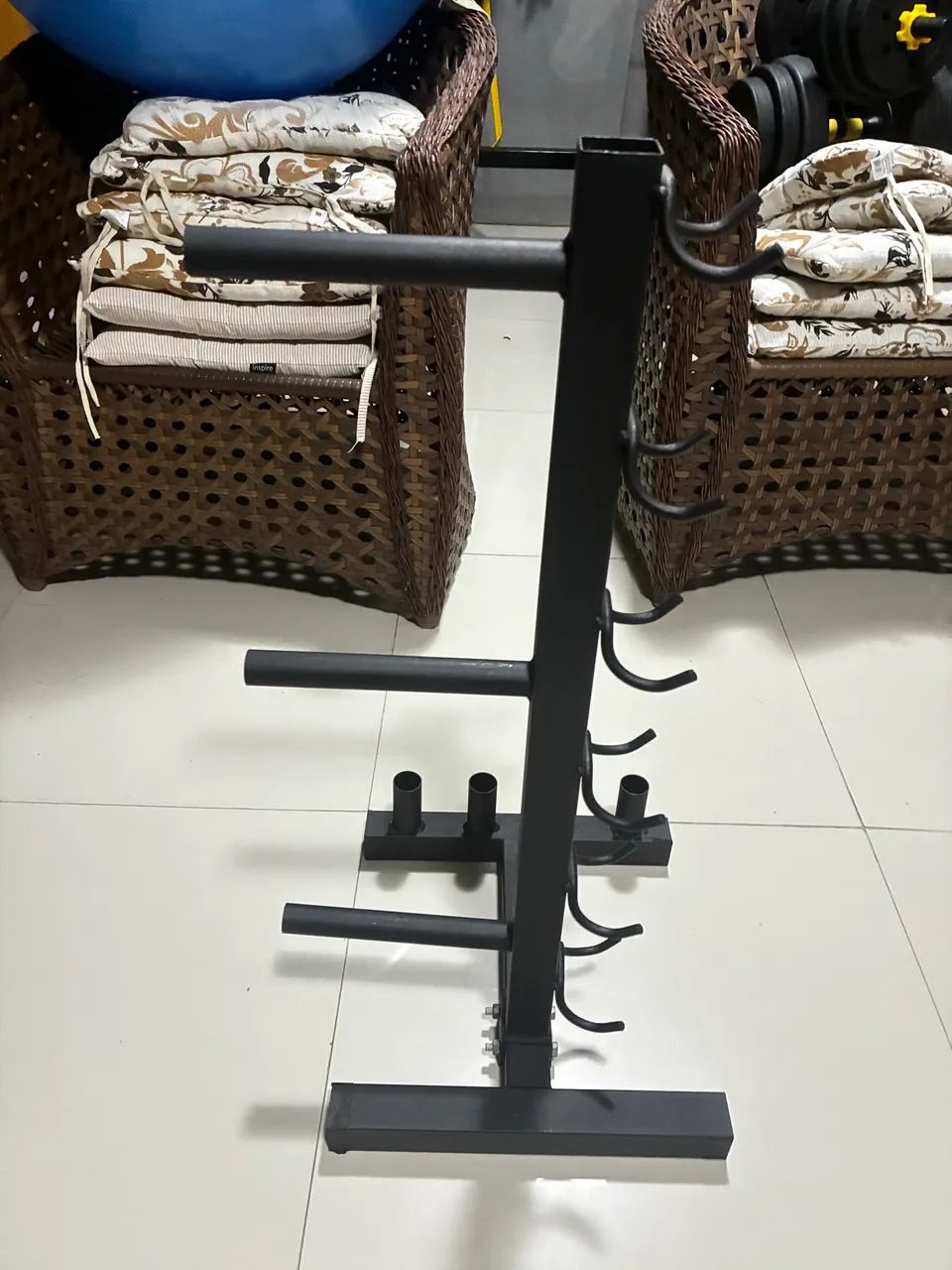 Suporte de barras pesos e alteres  - Foto 3