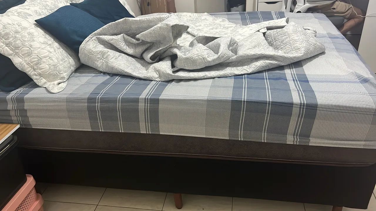 Cama de casal com box e colchão  - Foto 4