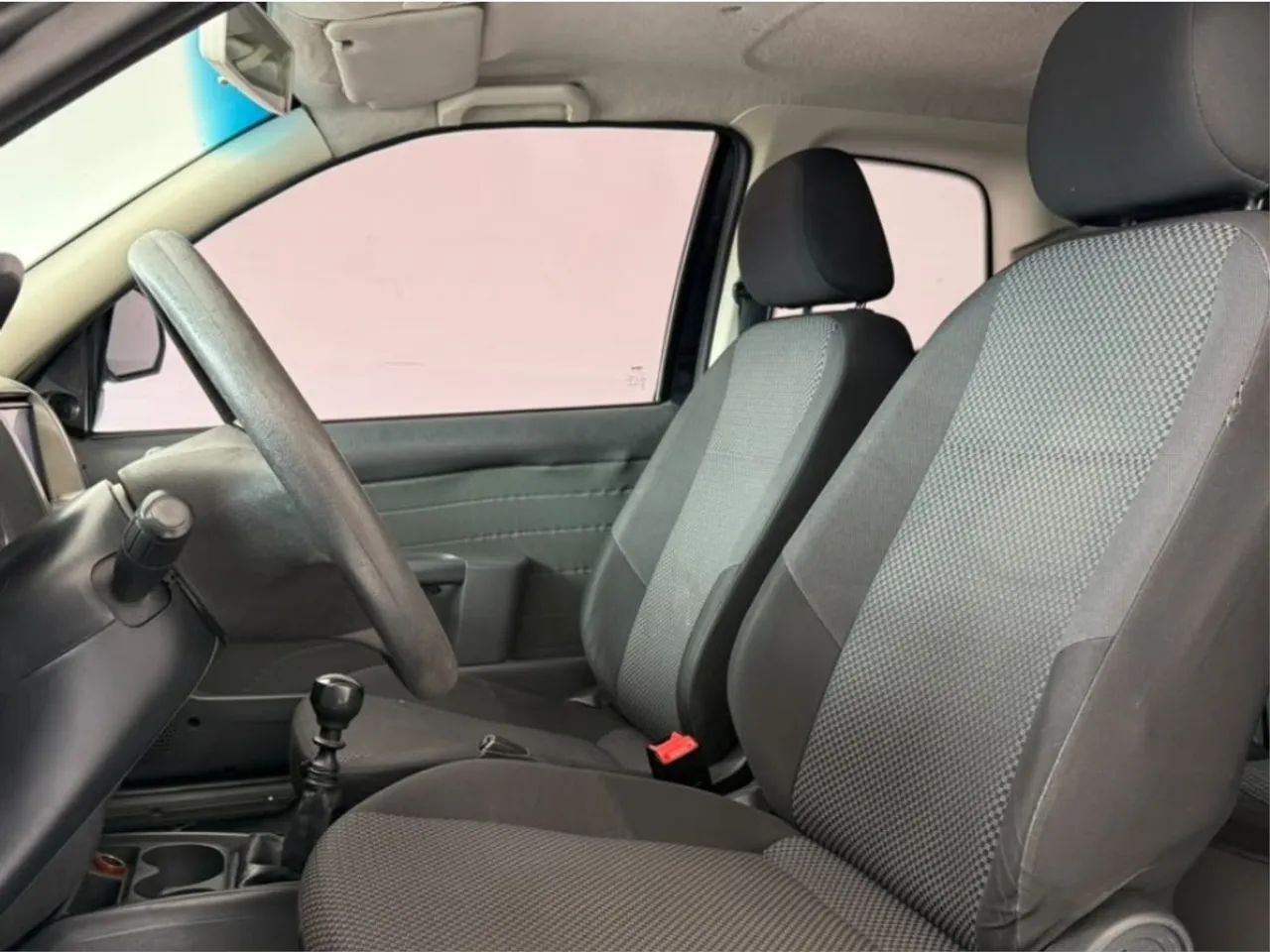 Fiat Strada Adv. Ext. 1.8 Locker Dual.flex CE 2011 - Foto 3