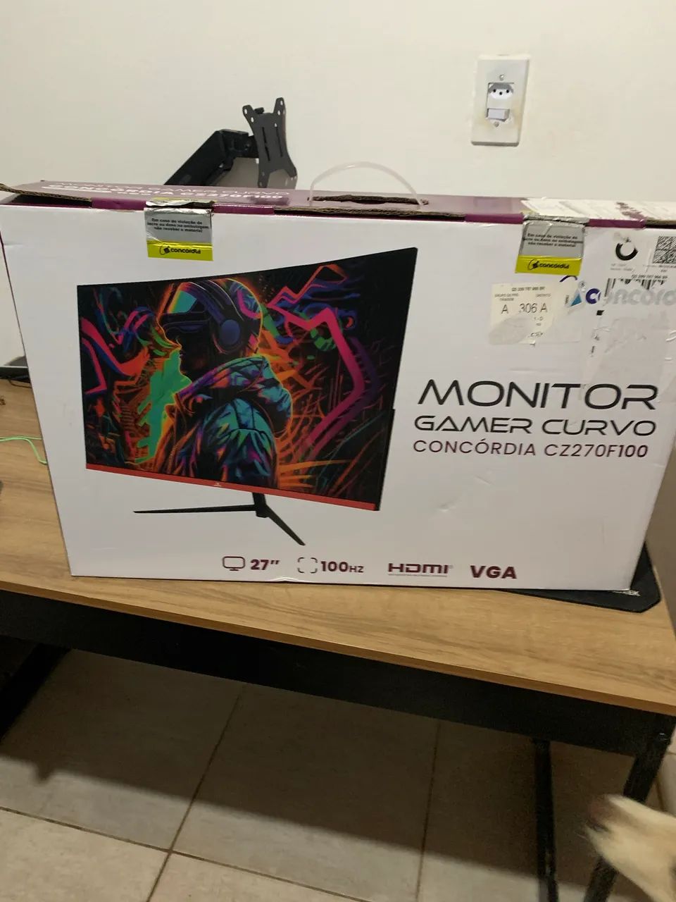 Monitor curvo 27 pol novo na caixa - Foto 3