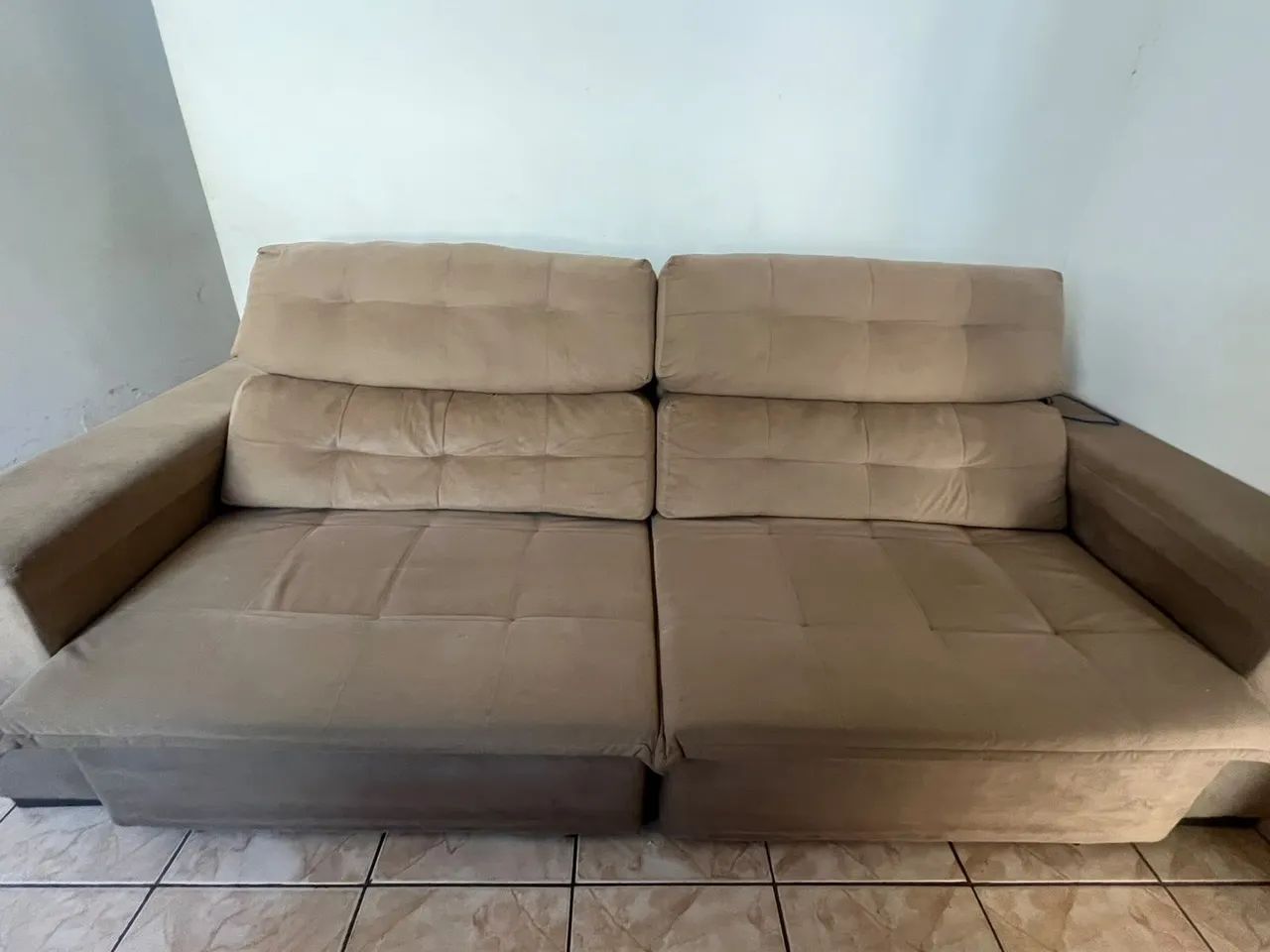 Sofá Retrátil e Reclinável 4 Lugares 2,5m