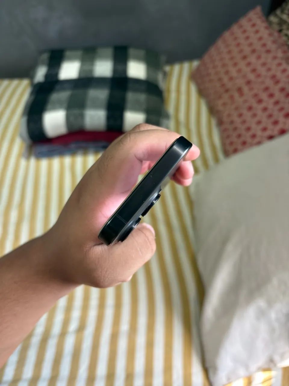 IPHONE 15 PRO - 128GB - 82% - Foto 3