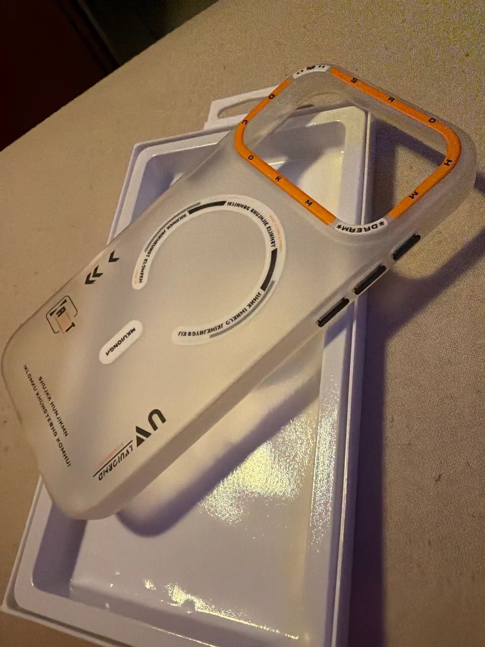 Case Iphone 17 Pro Max Minimalista - Foto 2