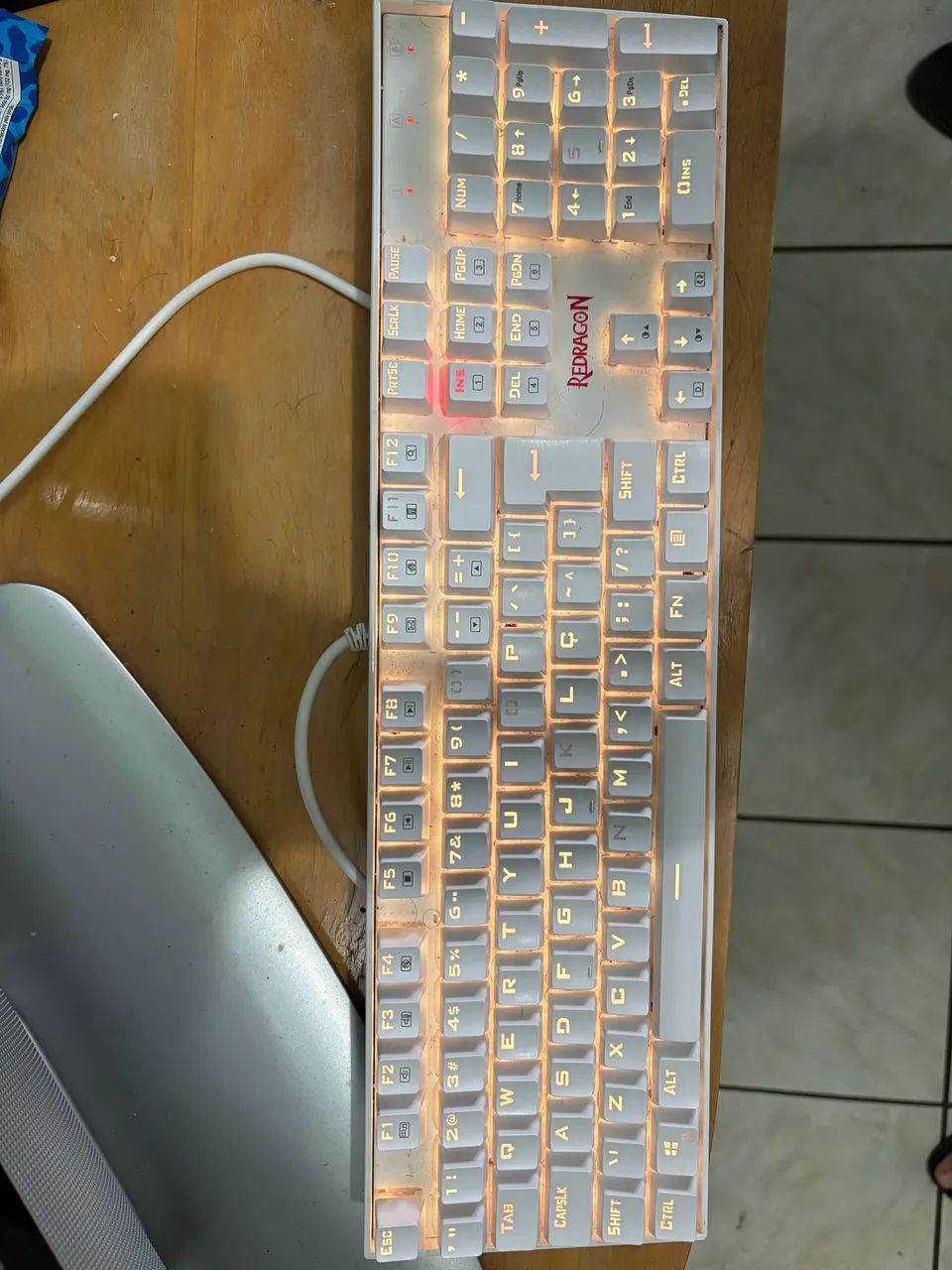 Teclado Gamer Redragon Mitra Lunar White - Foto 2